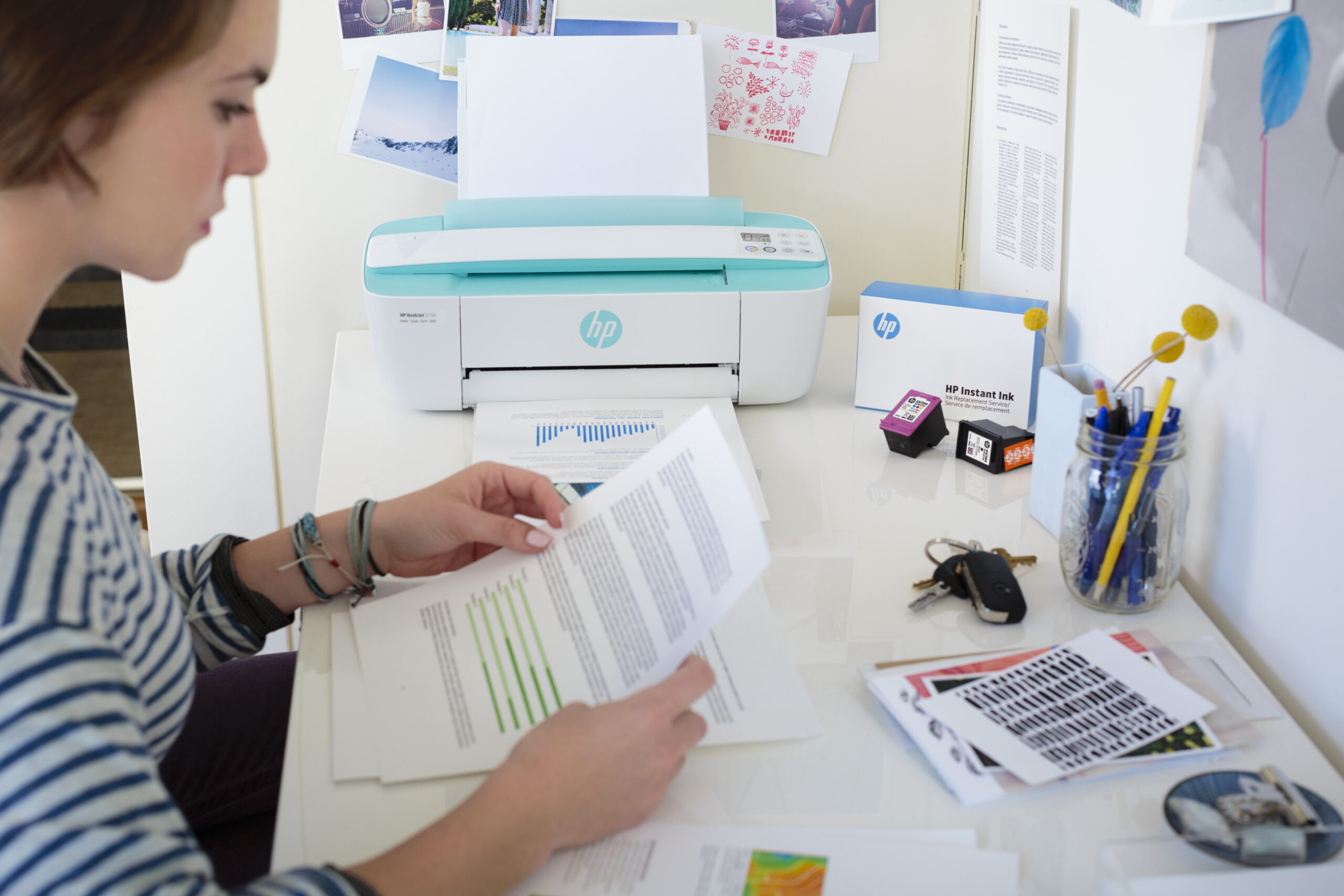 HP DeskJet 3760 Bezprzewodowe All-in-One W kolorze Drukarka, Instant Ink; Kopiarka, skaner - obrazek 4