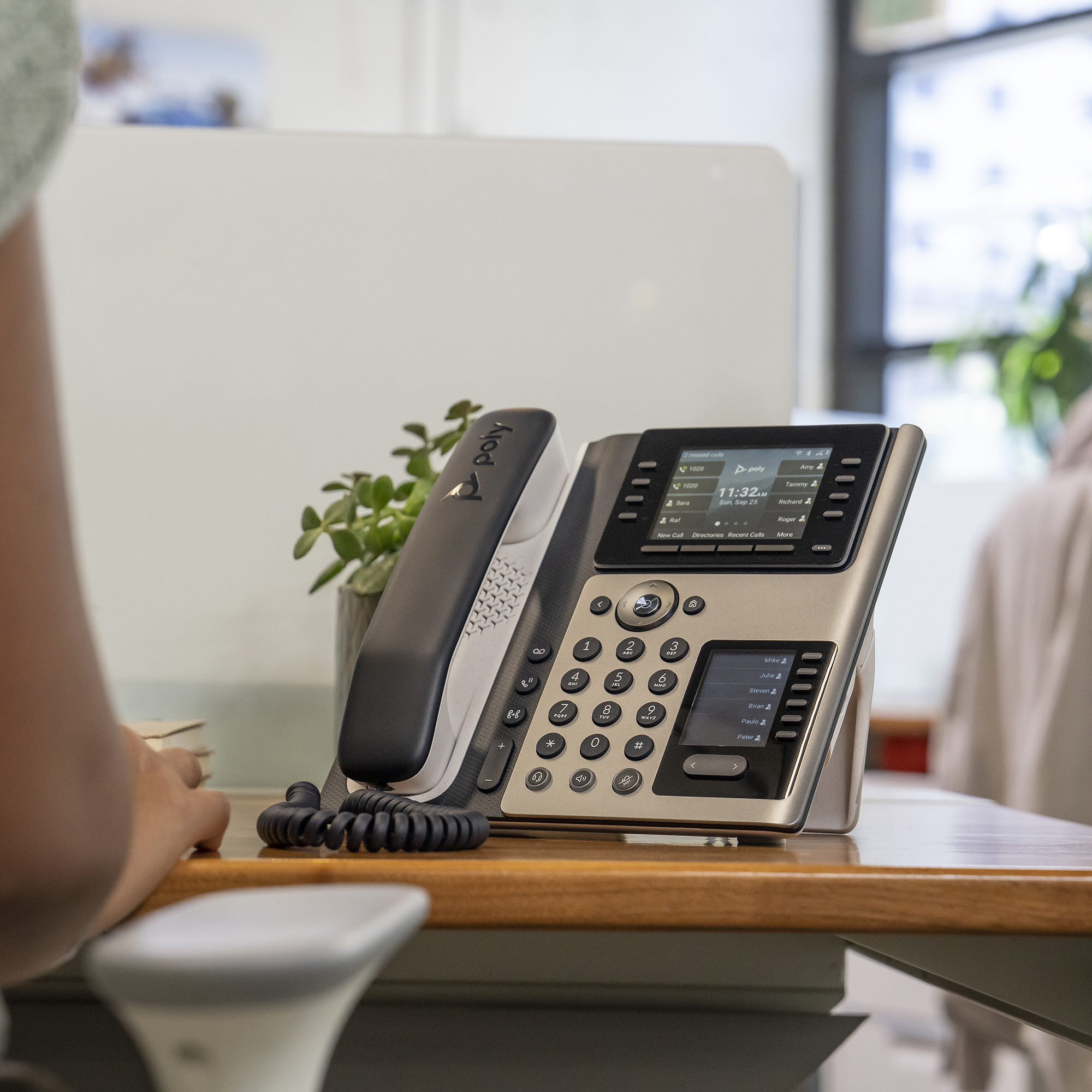 HP Poly Telefon IP Poly Edge E400 z obsługą funkcji PoE - obrazek 2