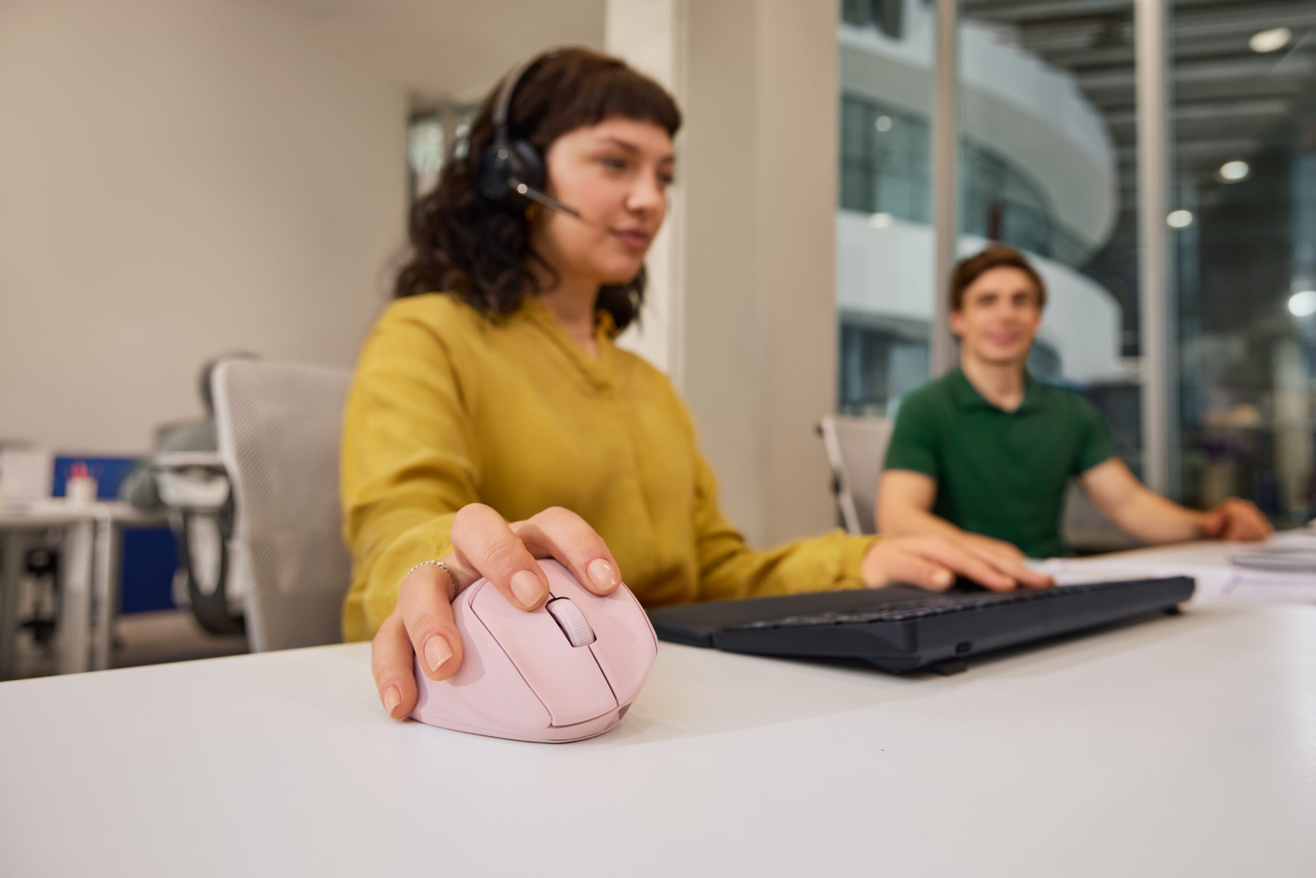HP 720M Tilt Ergonomic Mysz bezprzewodowa - różowa - obrazek 5