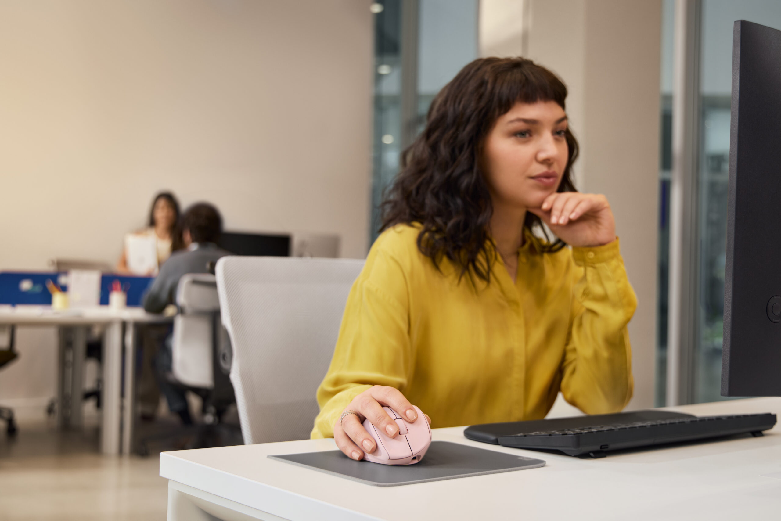HP 720M Tilt Ergonomic Mysz bezprzewodowa - różowa - obrazek 4