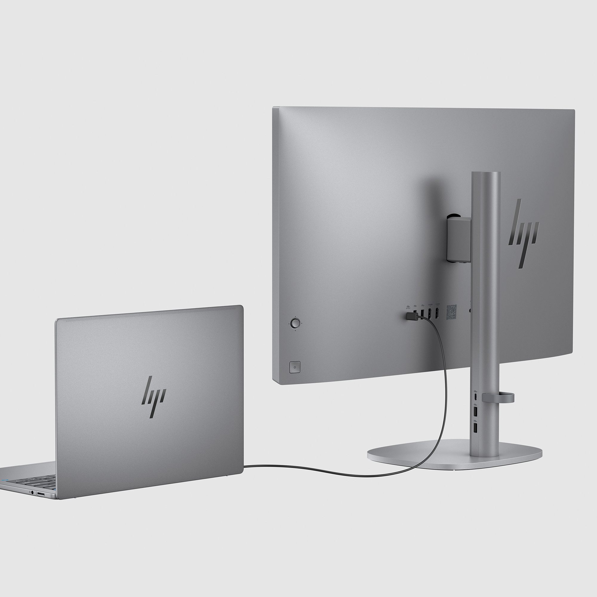 HP OmniStudio X 27-cs0018nw PC Intel Core Ultra 5 125H 68,6 cm (27") 3840 x 2160 px All-in-One PC 16 GB DDR5-SDRAM 512 GB SSD Windows 11 Home Wi-Fi 6E (802.11ax) AI PC Srebrny - obrazek 4