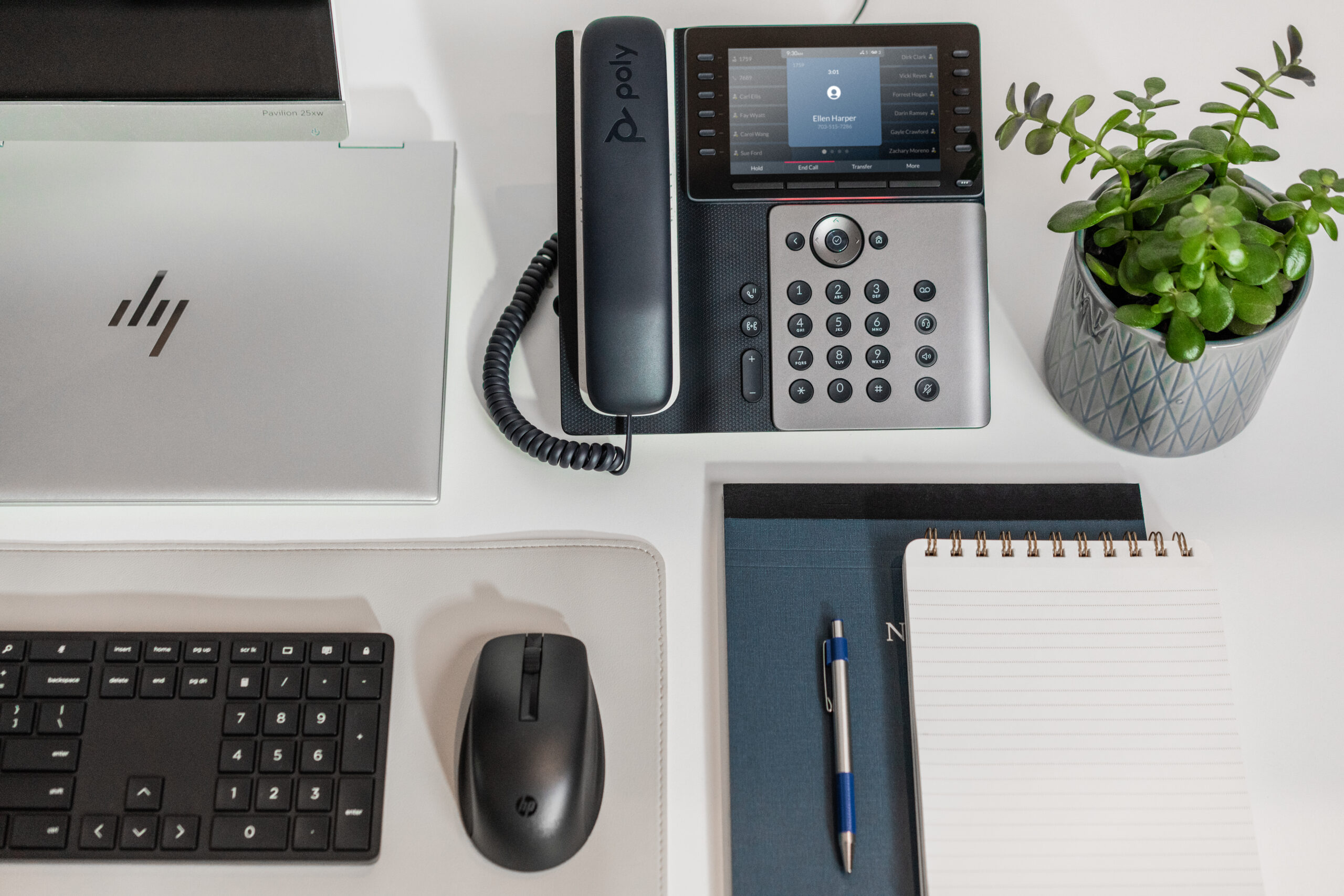 HP Poly Edge E550 IP Phone and PoE-enabled - obrazek 3