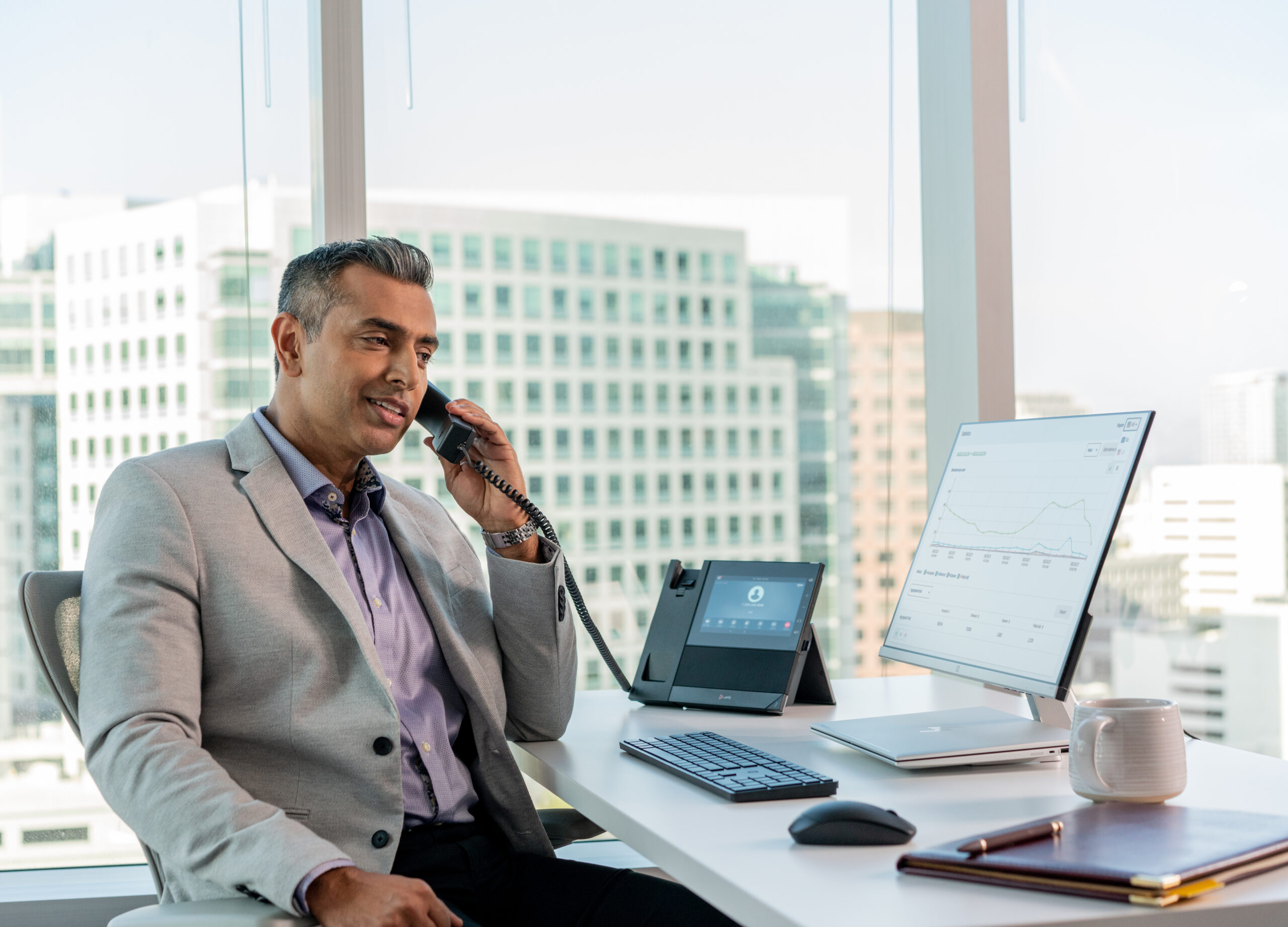 HP Poly Biznesowy telefon multimedialny Poly CCX 600 do Microsoft Teams z obsługą standardu PoE GSA/TAA - obrazek 4