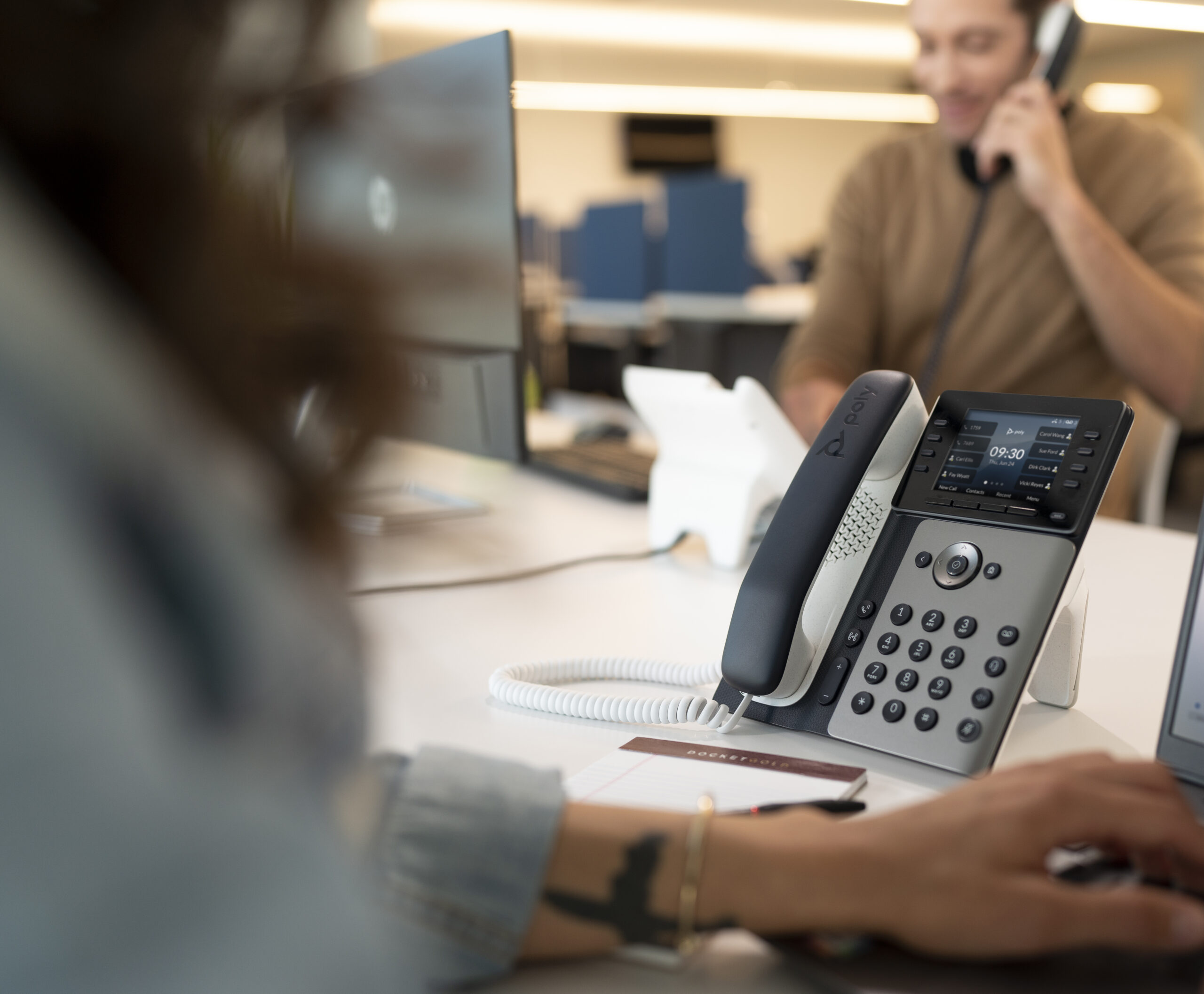 HP Poly Telefon IP Poly Edge E300 z obsługą funkcji PoE - obrazek 4